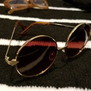 FOREVER 21 SUNGLASSES ONE SIZE FITS ALL